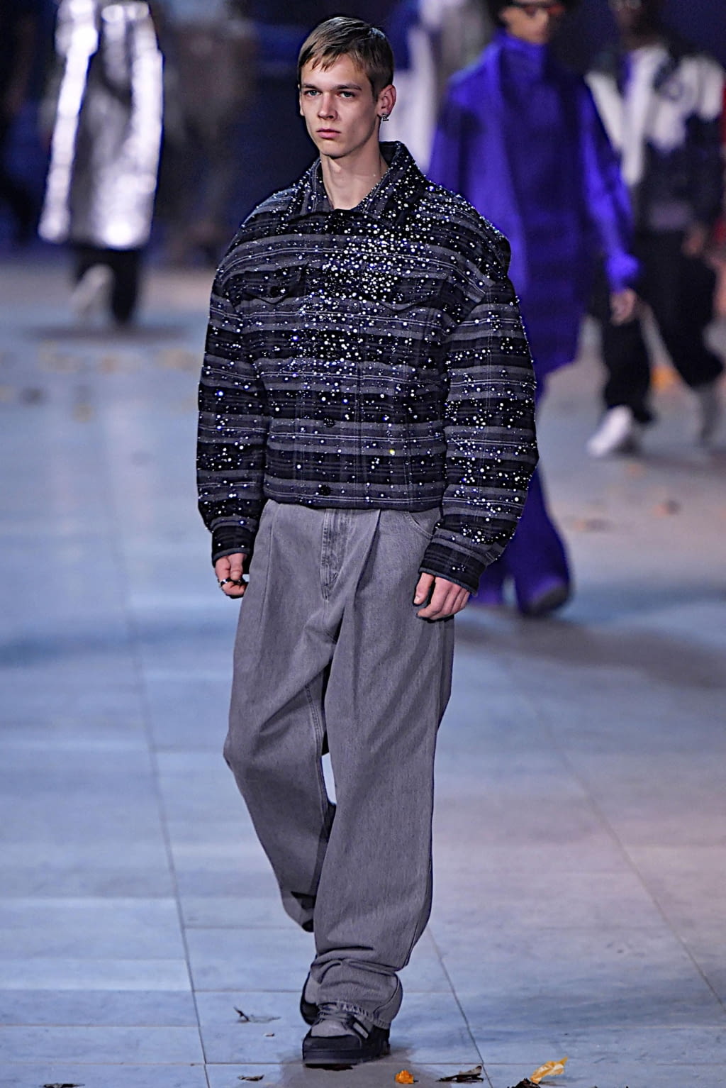 Fashion Week Paris Fall/Winter 2019 look 28 from the Louis Vuitton collection 男装