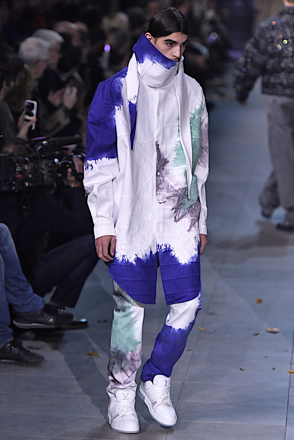 Fashion Week Paris Fall/Winter 2019 look 31 from the Louis Vuitton collection 男装
