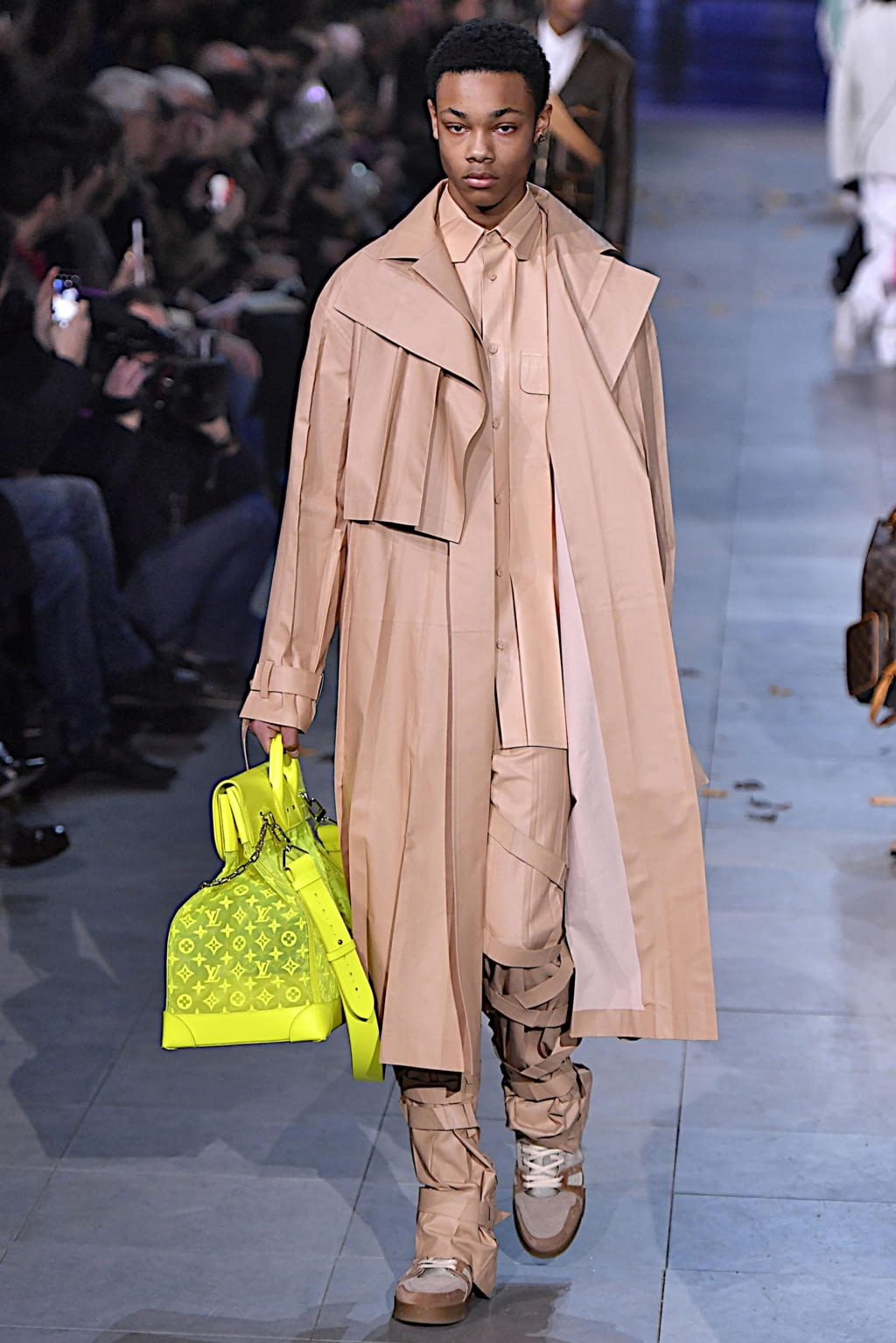 Fashion Week Paris Fall/Winter 2019 look 35 from the Louis Vuitton collection 男装