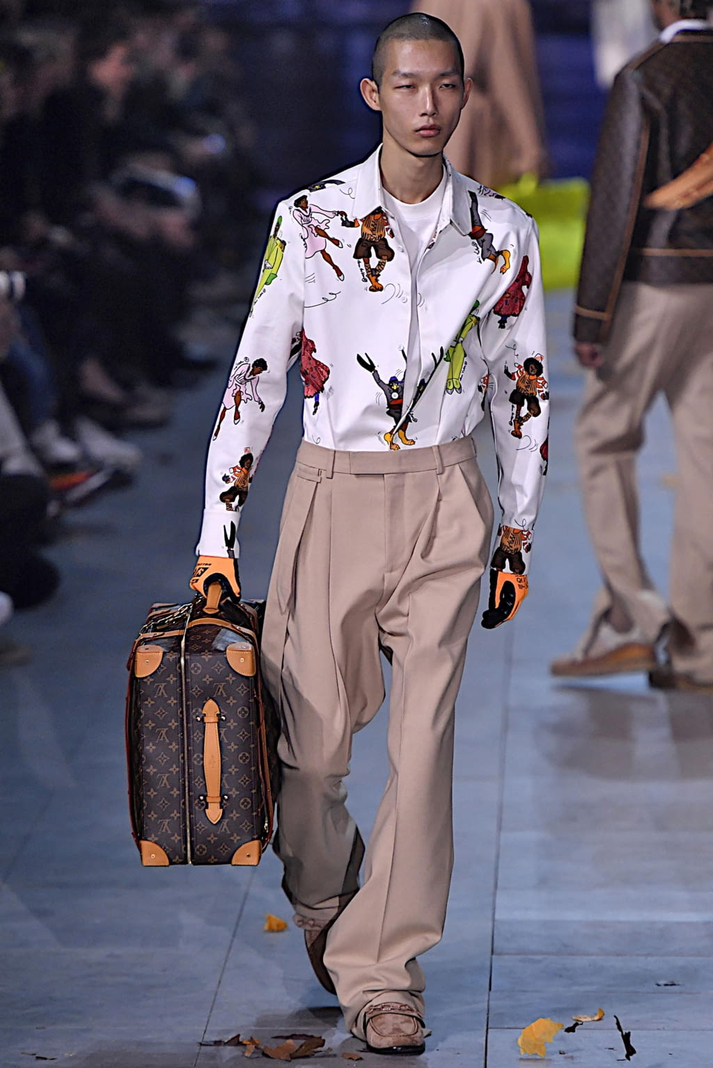 Fashion Week Paris Fall/Winter 2019 look 41 from the Louis Vuitton collection 男装