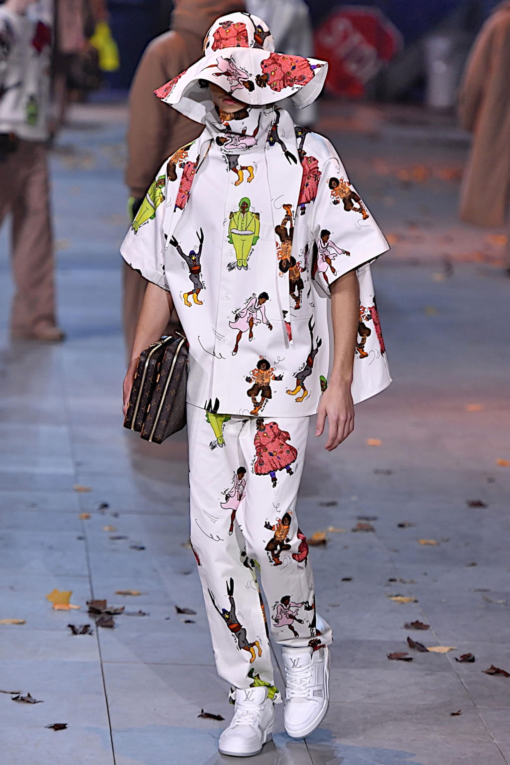 Fashion Week Paris Fall/Winter 2019 look 40 from the Louis Vuitton collection 男装