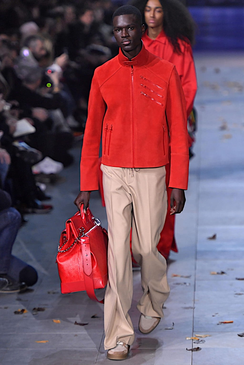 Fashion Week Paris Fall/Winter 2019 look 51 from the Louis Vuitton collection 男装