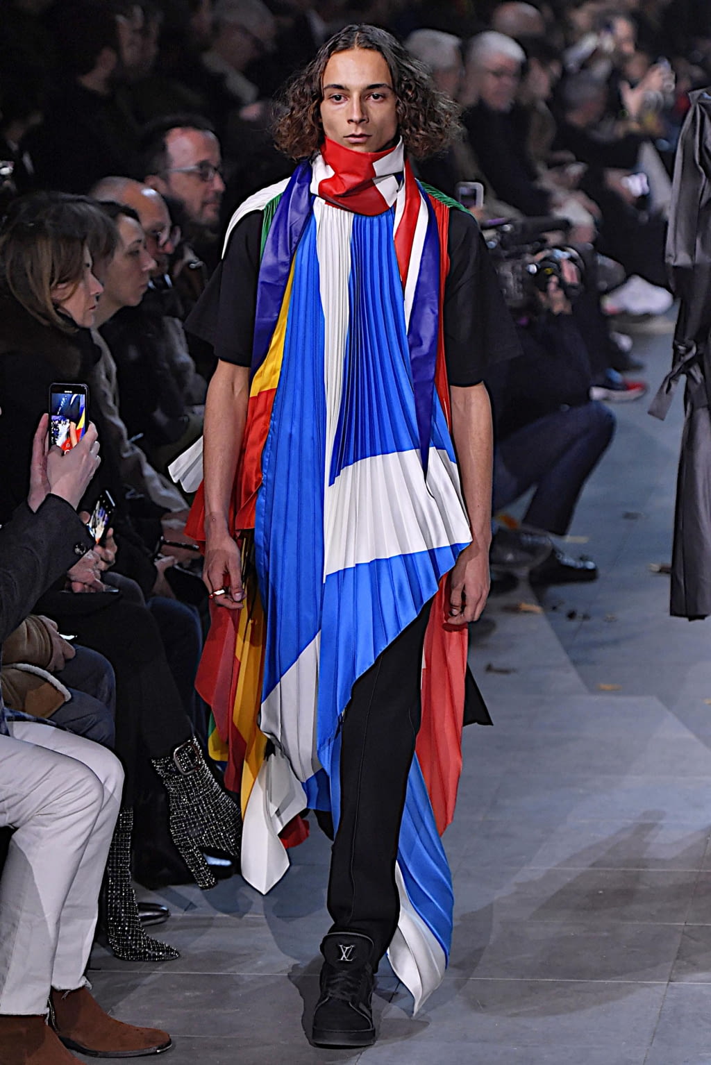 Fashion Week Paris Fall/Winter 2019 look 61 de la collection Louis Vuitton menswear