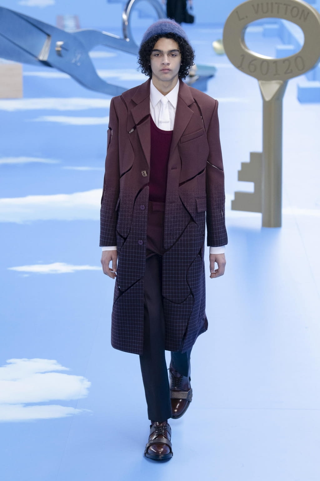 Fashion Week Paris Fall/Winter 2020 look 15 de la collection Louis Vuitton menswear