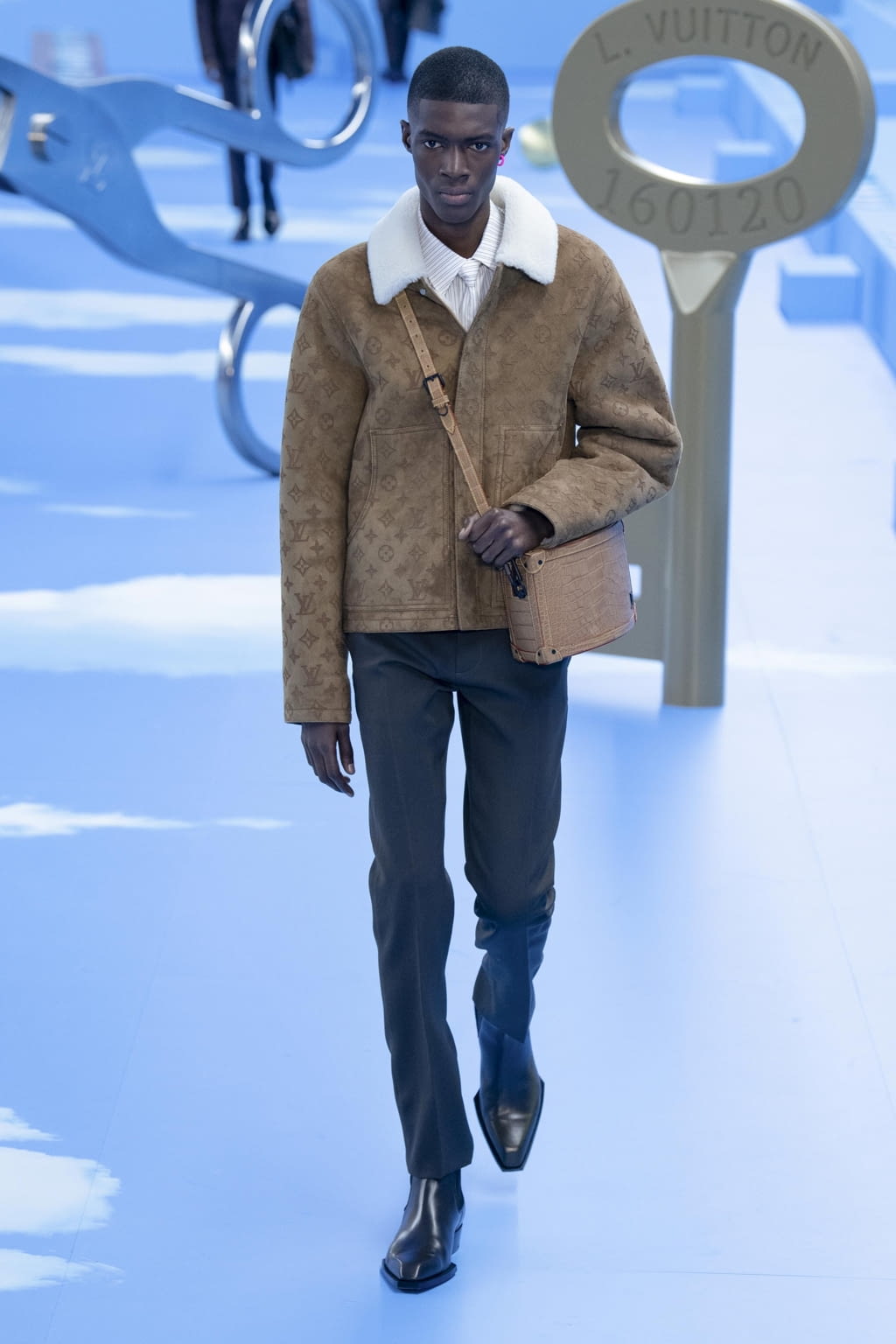 Fashion Week Paris Fall/Winter 2020 look 28 from the Louis Vuitton collection menswear