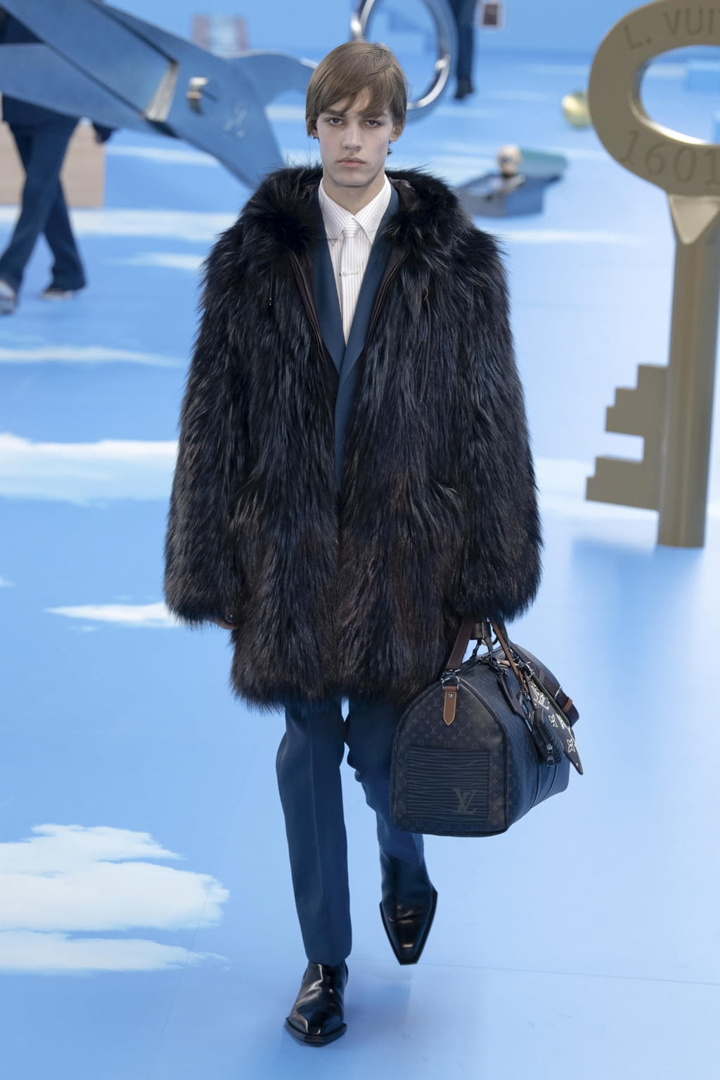 Fashion Week Paris Fall/Winter 2020 look 40 from the Louis Vuitton collection 男装