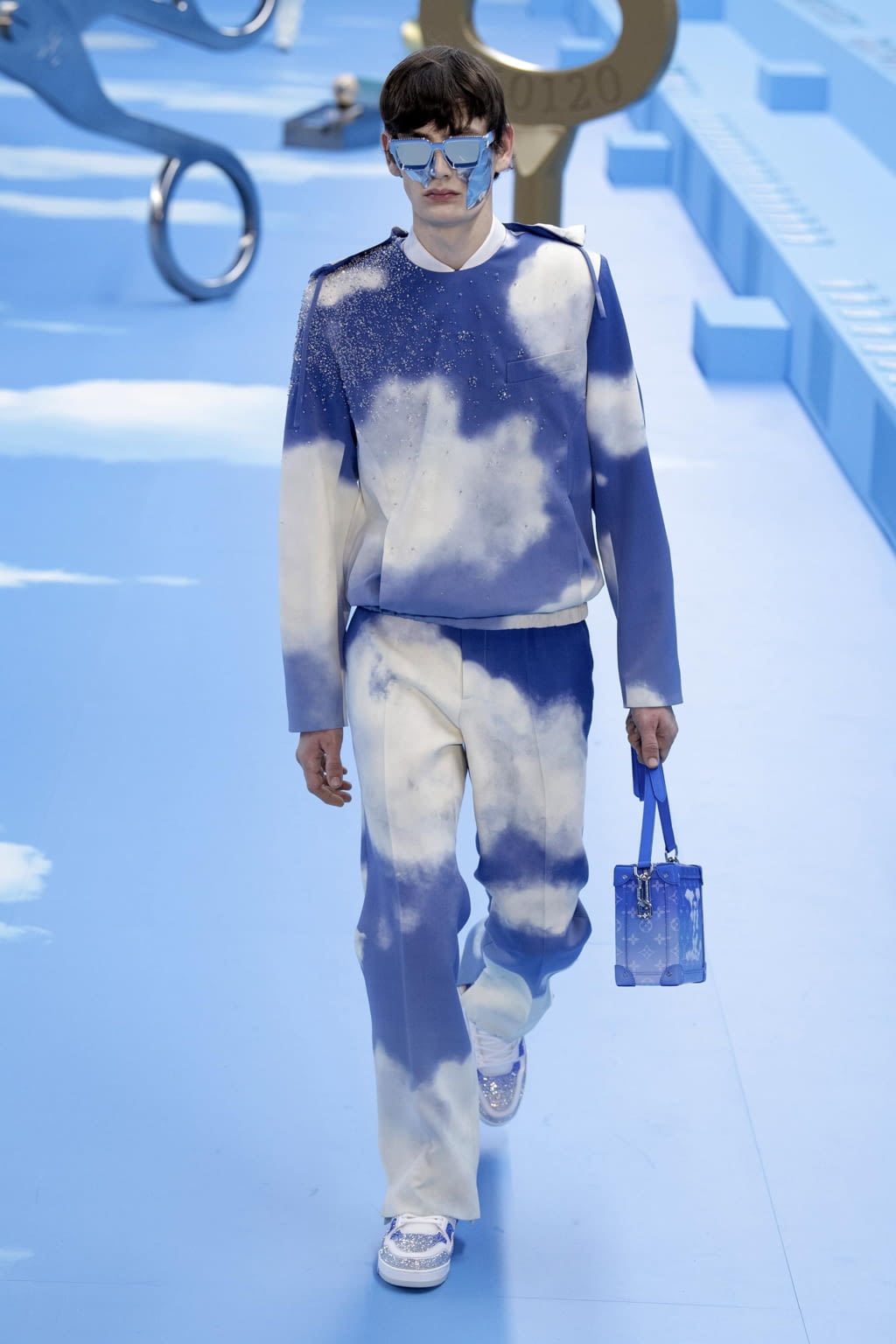 Fashion Week Paris Fall/Winter 2020 look 50 from the Louis Vuitton collection 男装