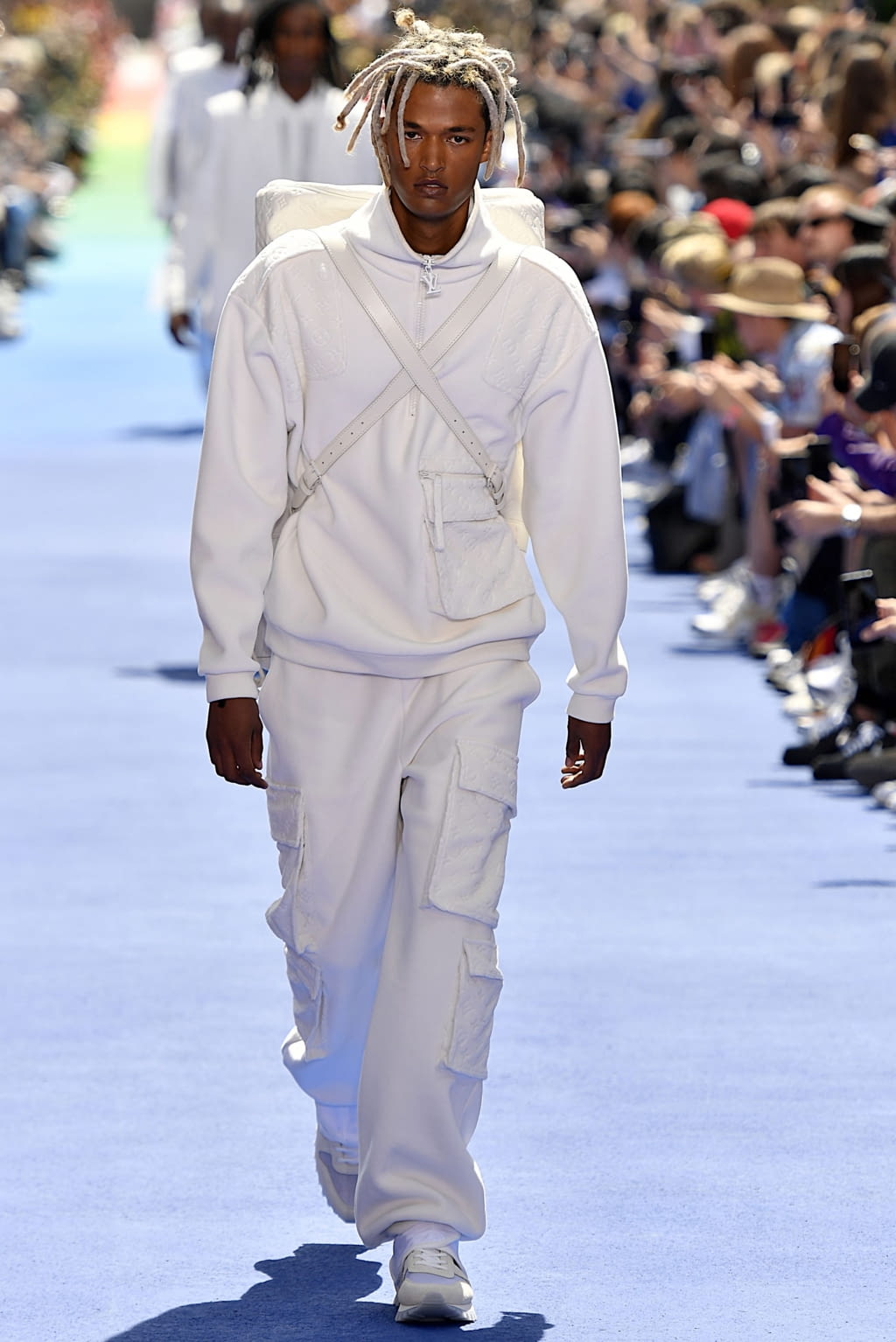 Fashion Week Paris Spring/Summer 2019 look 3 from the Louis Vuitton collection menswear