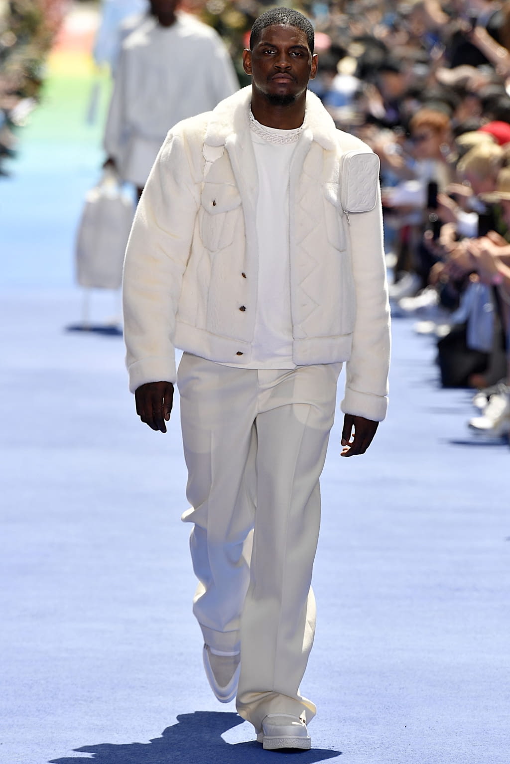 Fashion Week Paris Spring/Summer 2019 look 8 from the Louis Vuitton collection menswear