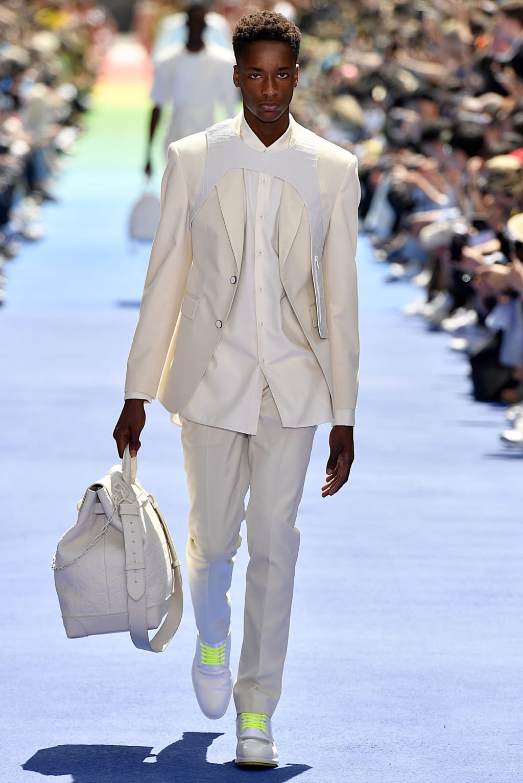 Fashion Week Paris Spring/Summer 2019 look 14 from the Louis Vuitton collection menswear