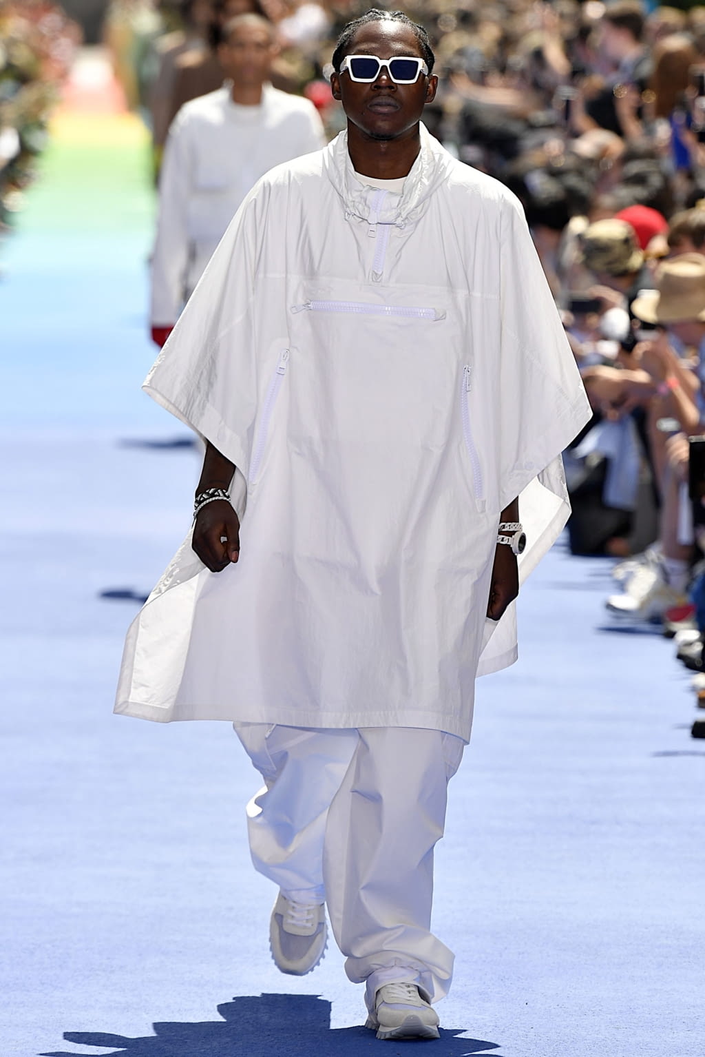 Fashion Week Paris Spring/Summer 2019 look 16 from the Louis Vuitton collection menswear