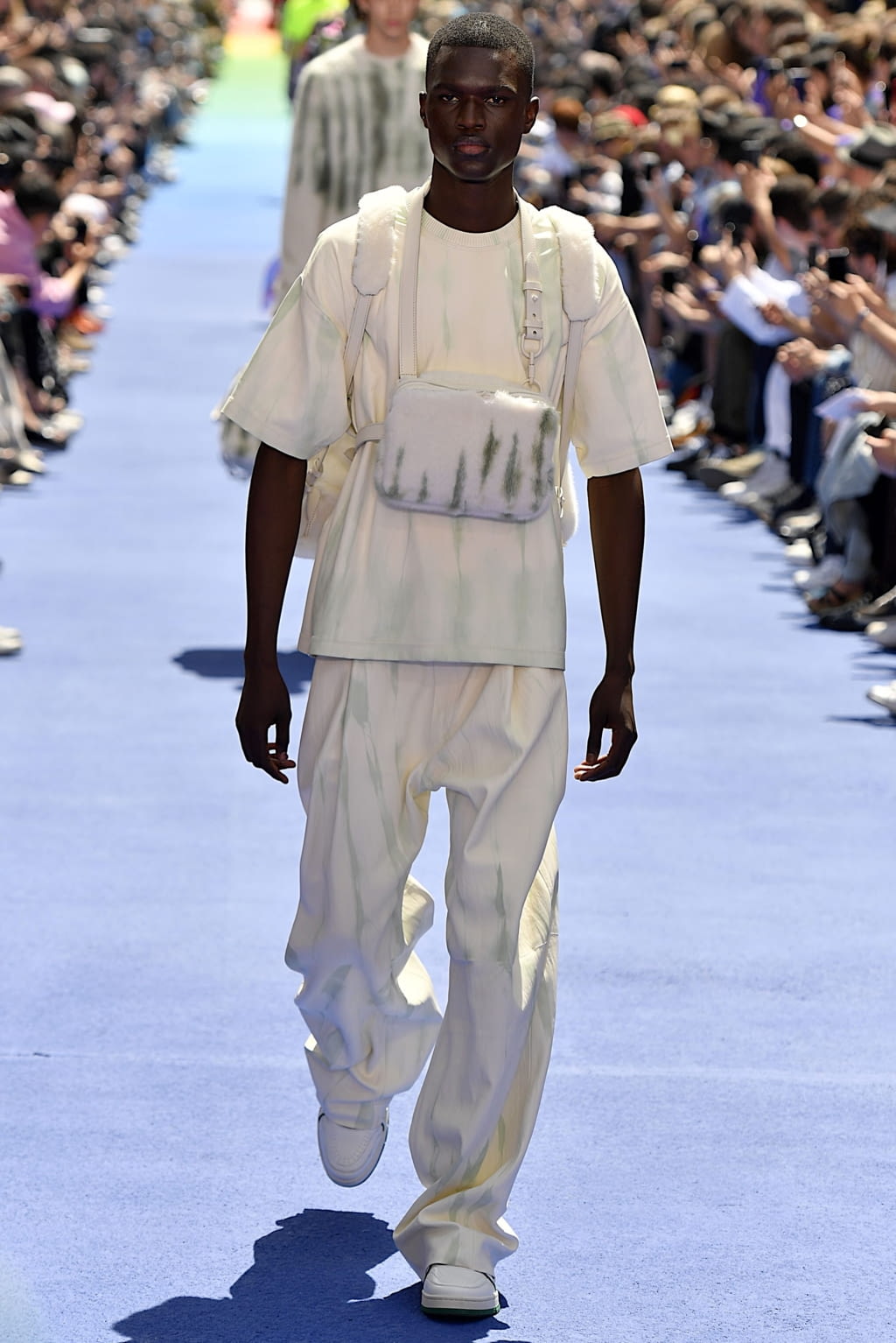 Fashion Week Paris Spring/Summer 2019 look 26 from the Louis Vuitton collection menswear