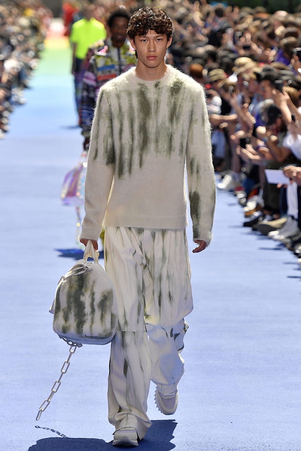 Fashion Week Paris Spring/Summer 2019 look 27 from the Louis Vuitton collection menswear