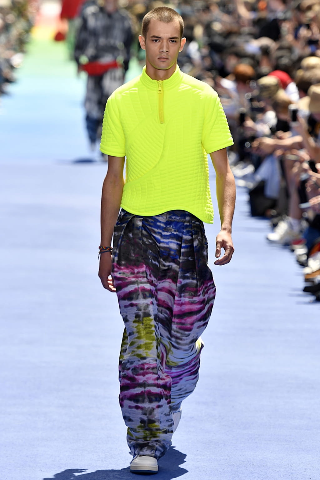 Fashion Week Paris Spring/Summer 2019 look 30 de la collection Louis Vuitton menswear