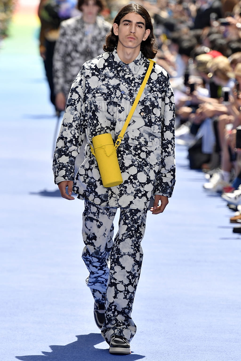 Fashion Week Paris Spring/Summer 2019 look 52 from the Louis Vuitton collection menswear