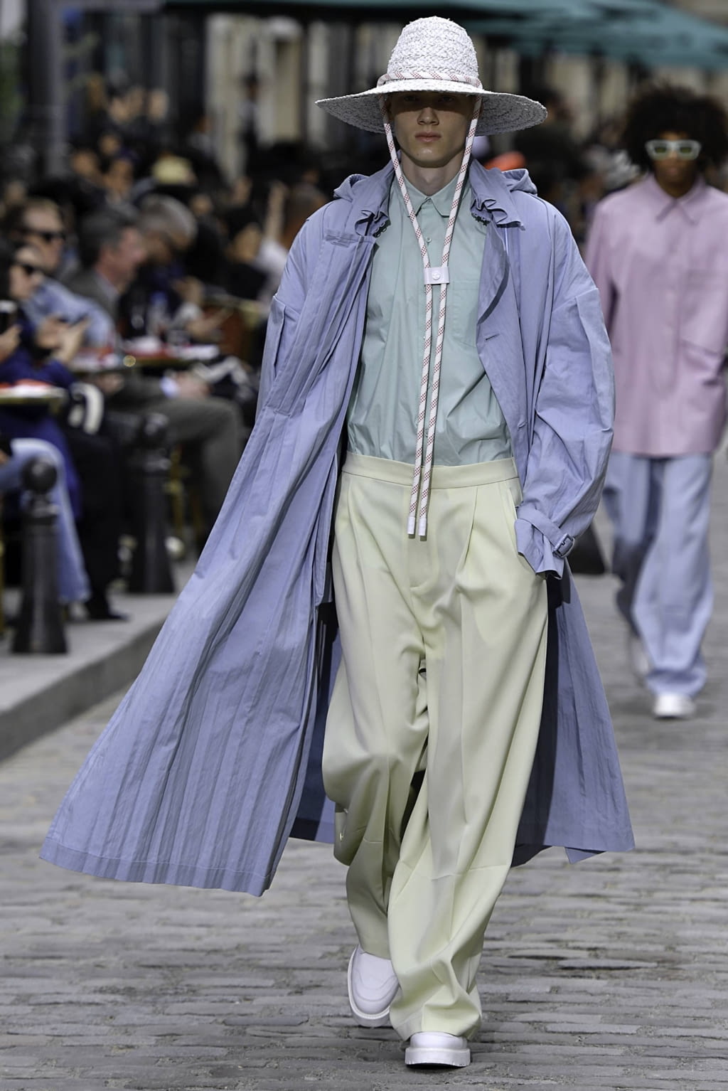 Fashion Week Paris Spring/Summer 2020 look 2 from the Louis Vuitton collection menswear