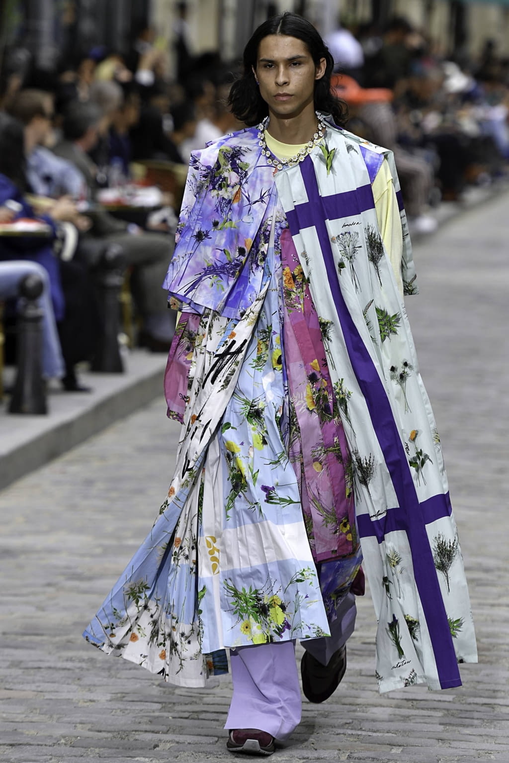 Fashion Week Paris Spring/Summer 2020 look 17 de la collection Louis Vuitton menswear