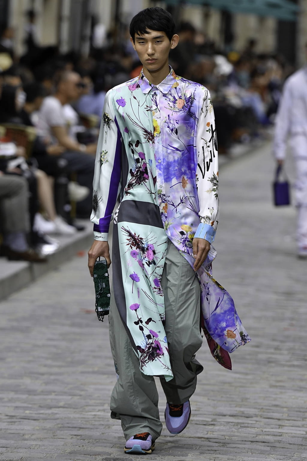 Fashion Week Paris Spring/Summer 2020 look 18 from the Louis Vuitton collection menswear