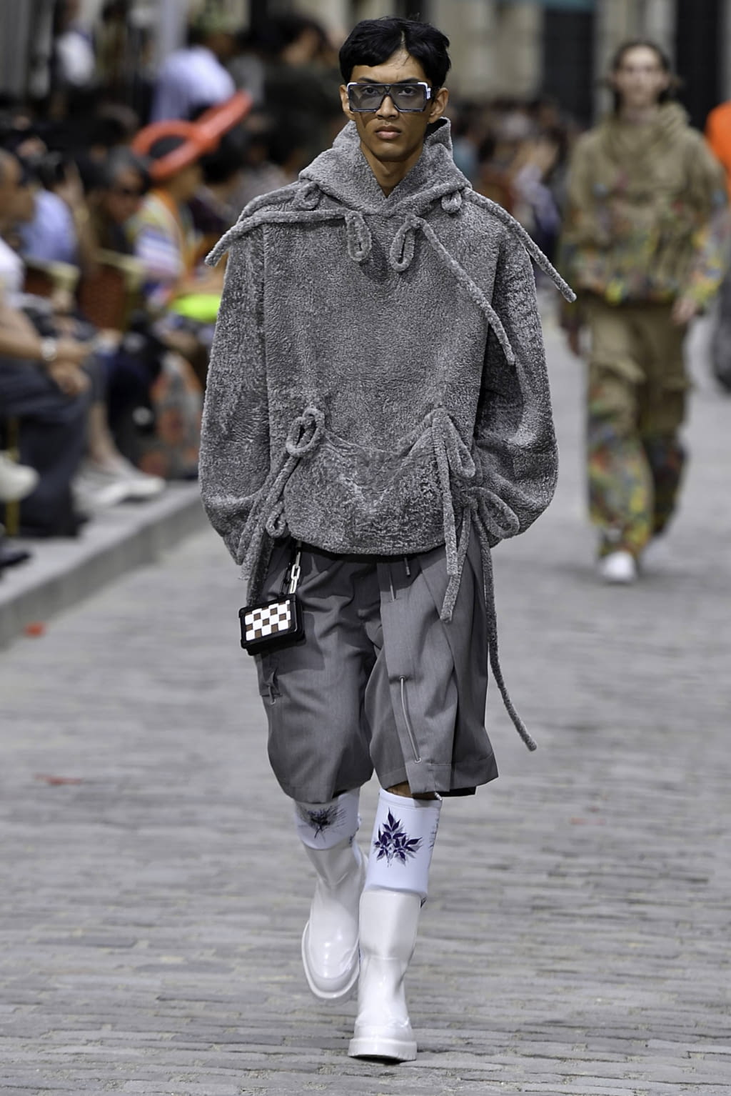 Fashion Week Paris Spring/Summer 2020 look 29 from the Louis Vuitton collection 男装