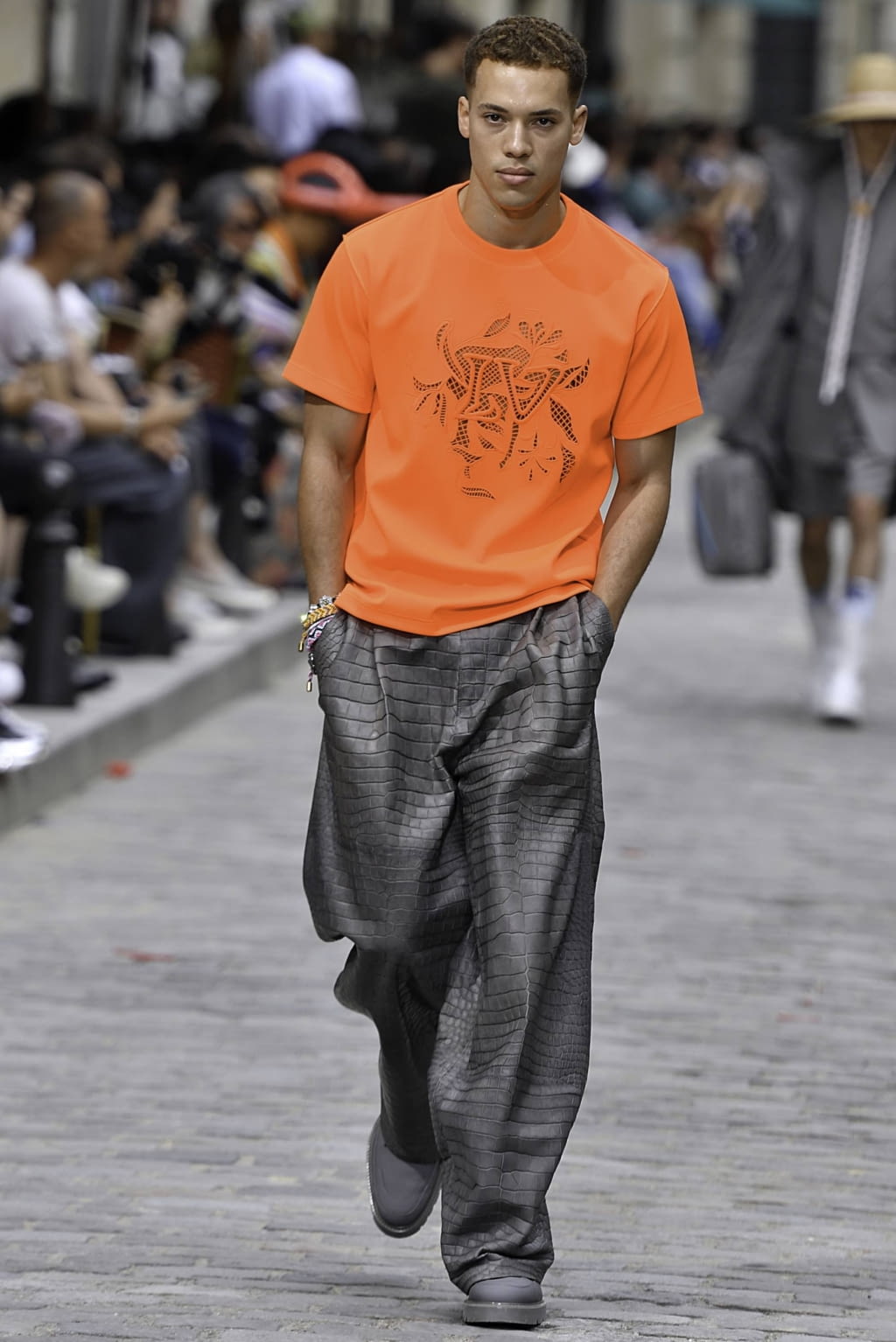 Fashion Week Paris Spring/Summer 2020 look 31 from the Louis Vuitton collection menswear