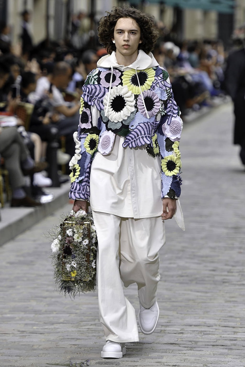 Fashion Week Paris Spring/Summer 2020 look 45 from the Louis Vuitton collection 男装