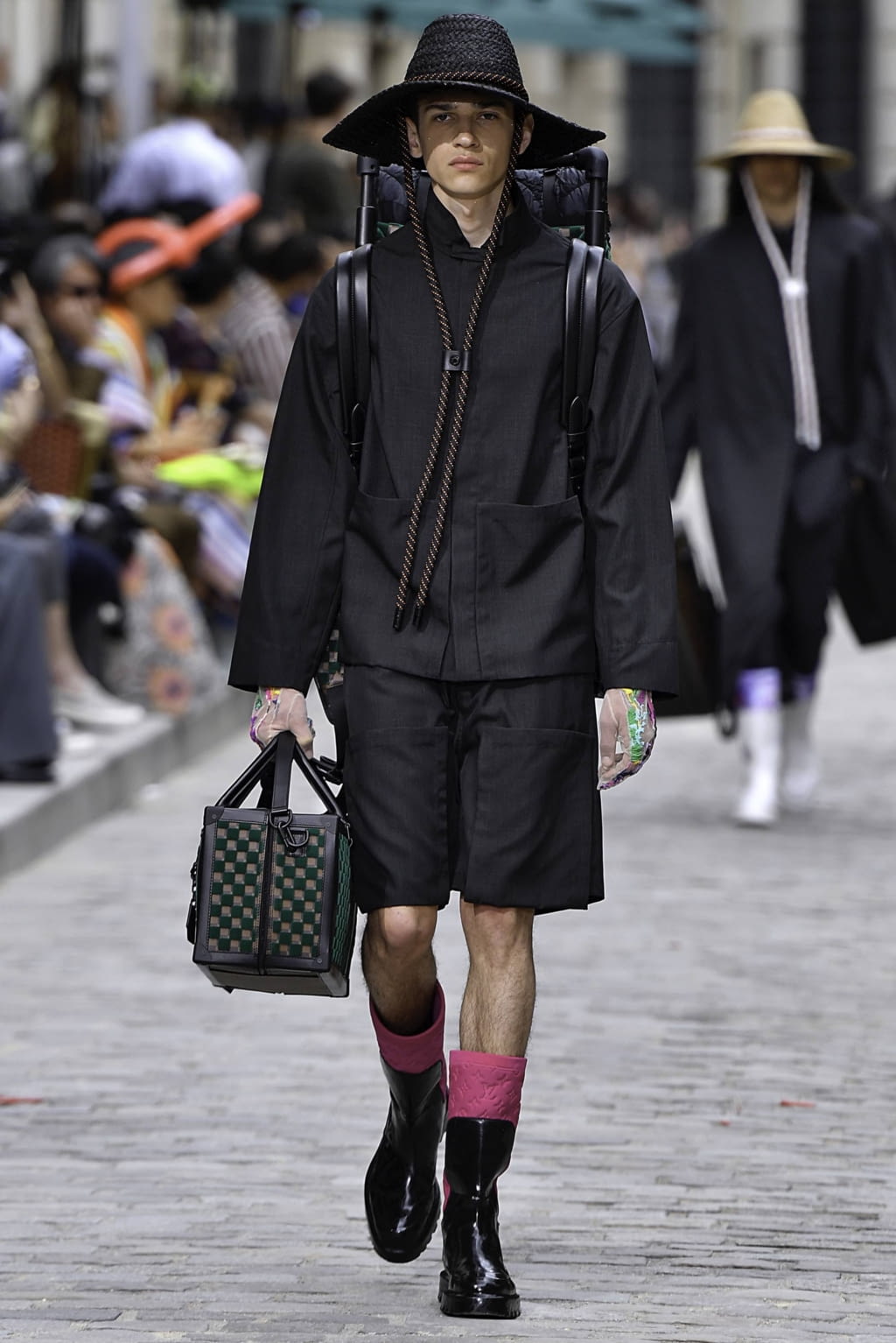 Fashion Week Paris Spring/Summer 2020 look 48 from the Louis Vuitton collection 男装