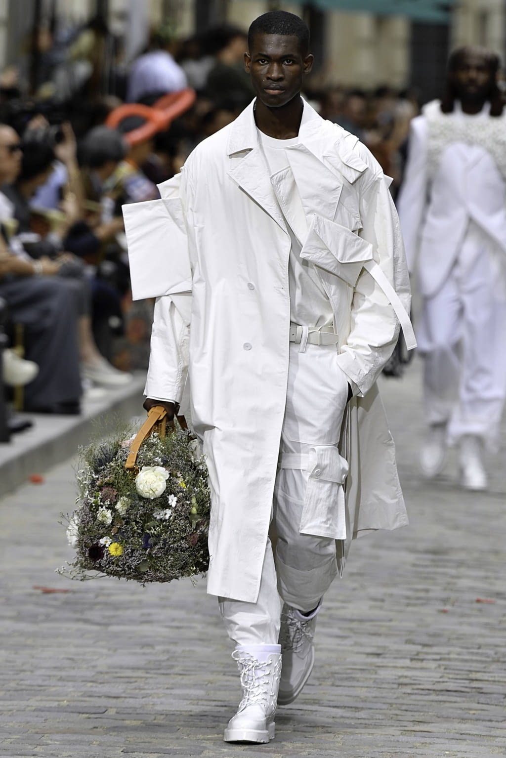 Fashion Week Paris Spring/Summer 2020 look 54 from the Louis Vuitton collection 男装