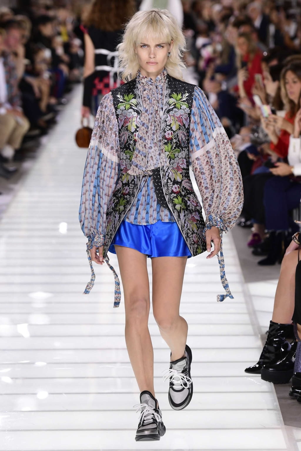 Fashion Week Paris Spring/Summer 2018 look 23 de la collection Louis Vuitton womenswear