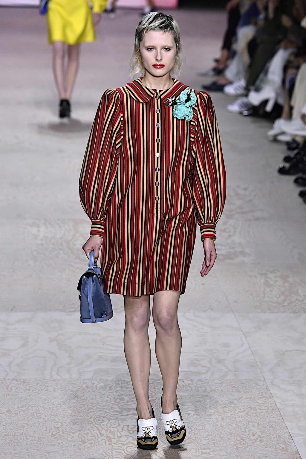 Fashion Week Paris Spring/Summer 2020 look 22 de la collection Louis Vuitton womenswear