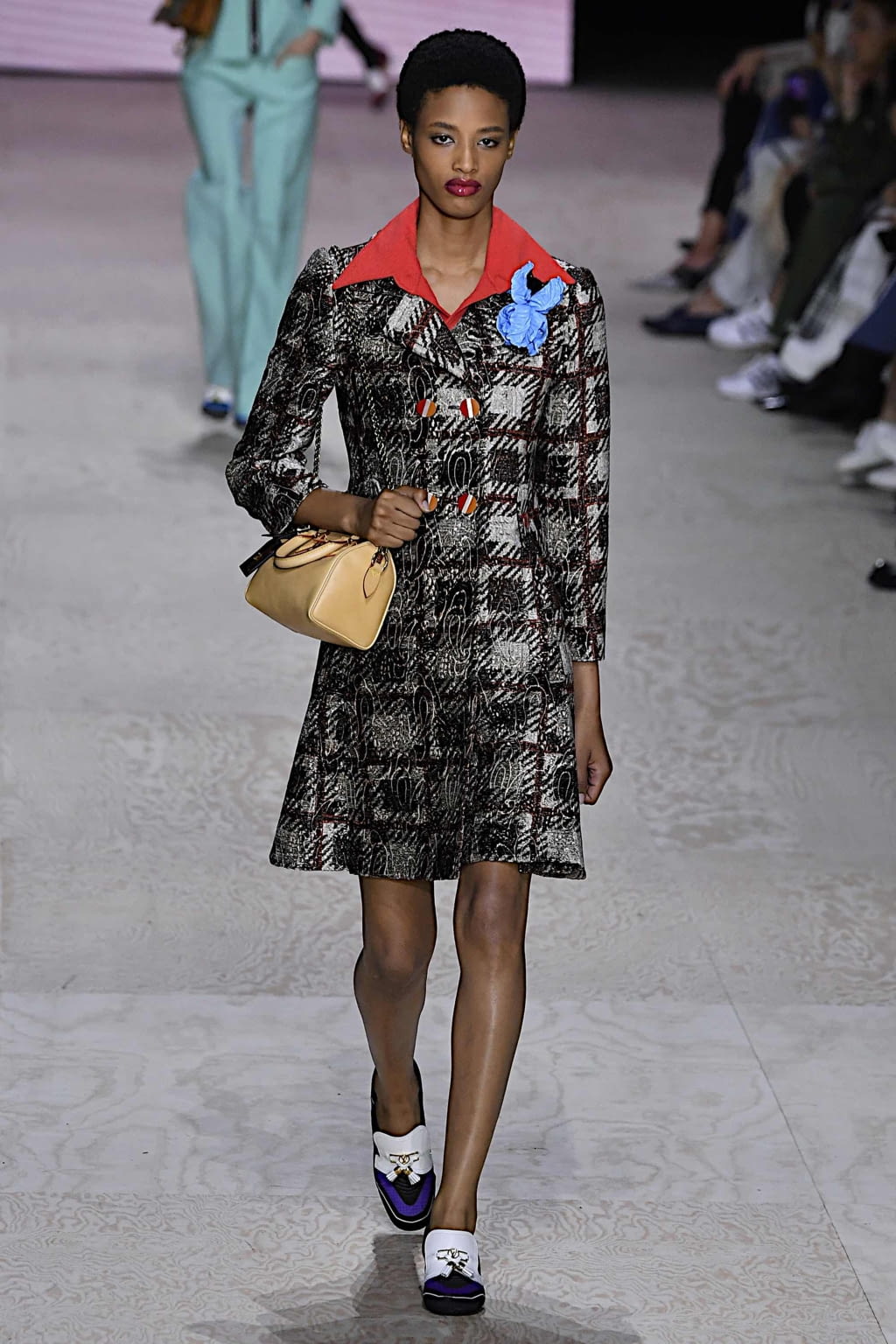 Fashion Week Paris Spring/Summer 2020 look 24 from the Louis Vuitton collection 女装