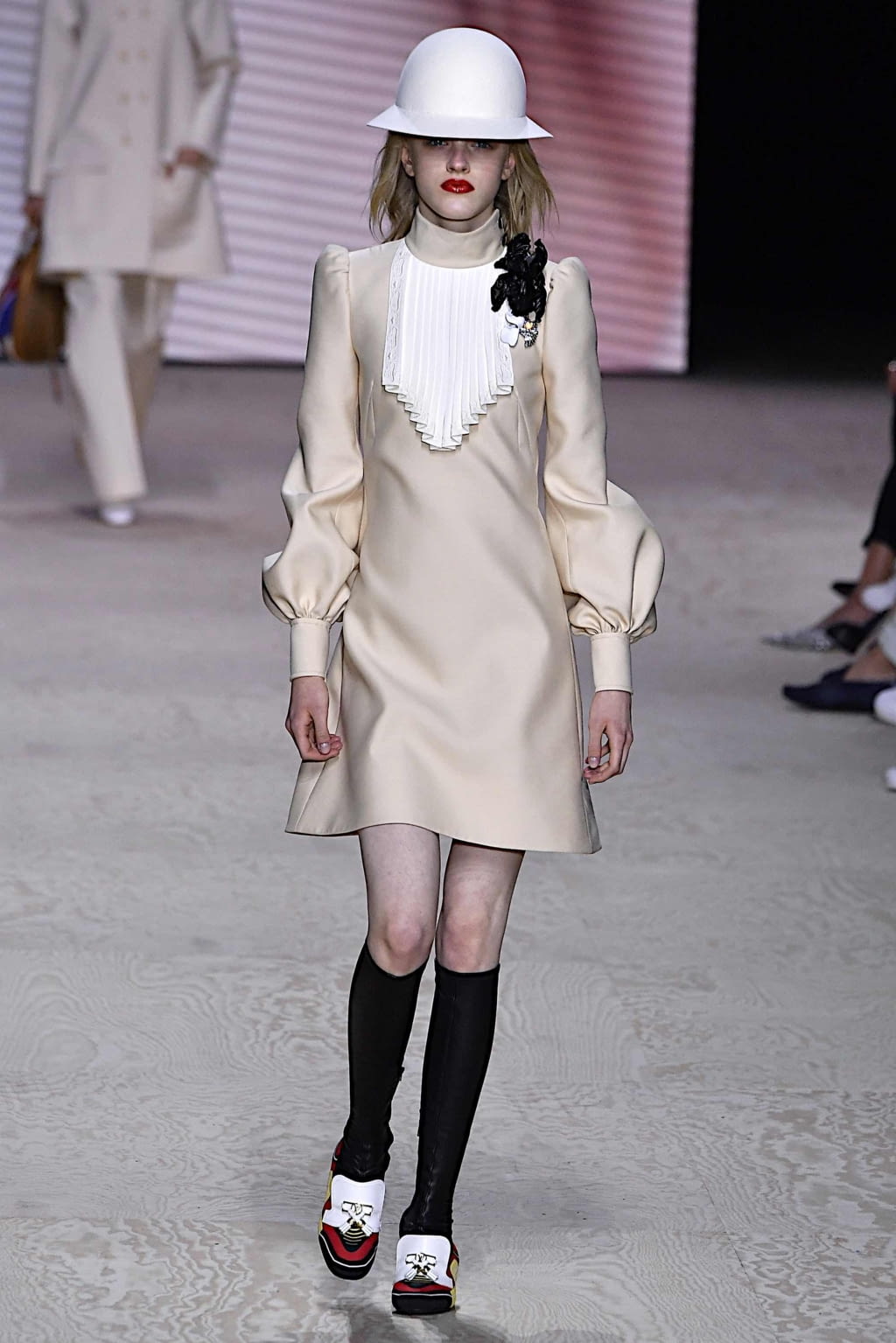 Fashion Week Paris Spring/Summer 2020 look 26 de la collection Louis Vuitton womenswear
