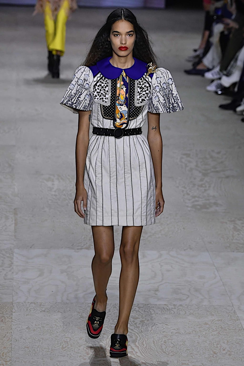 Fashion Week Paris Spring/Summer 2020 look 34 de la collection Louis Vuitton womenswear