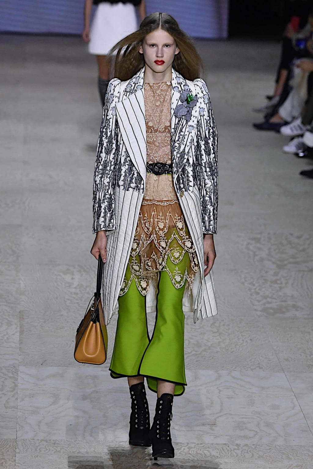 Fashion Week Paris Spring/Summer 2020 look 37 from the Louis Vuitton collection womenswear