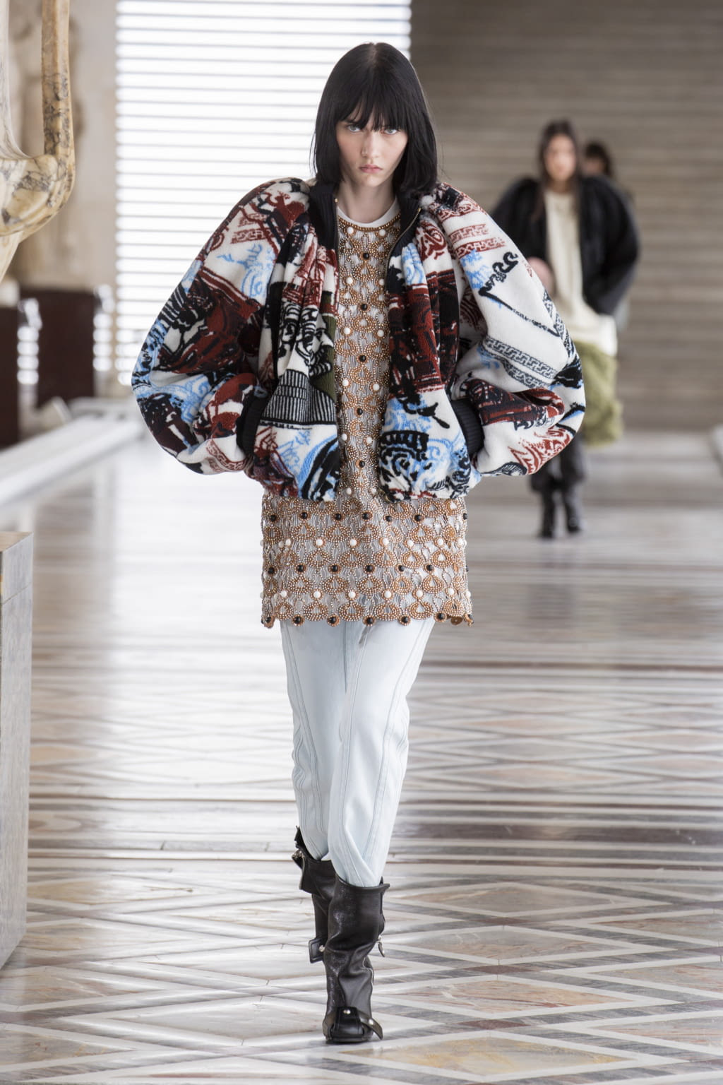 Fashion Week Paris Fall/Winter 2021 look 7 from the Louis Vuitton collection 女装