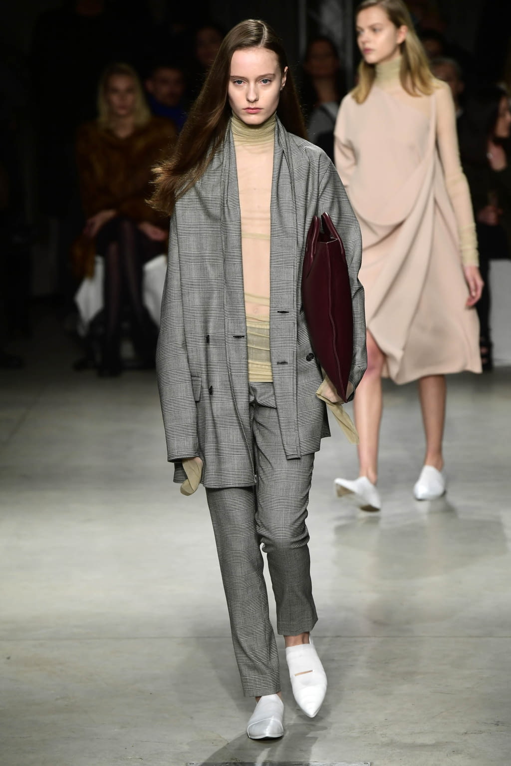 Fashion Week Milan Fall/Winter 2017 look 13 de la collection Lucio Vanotti womenswear
