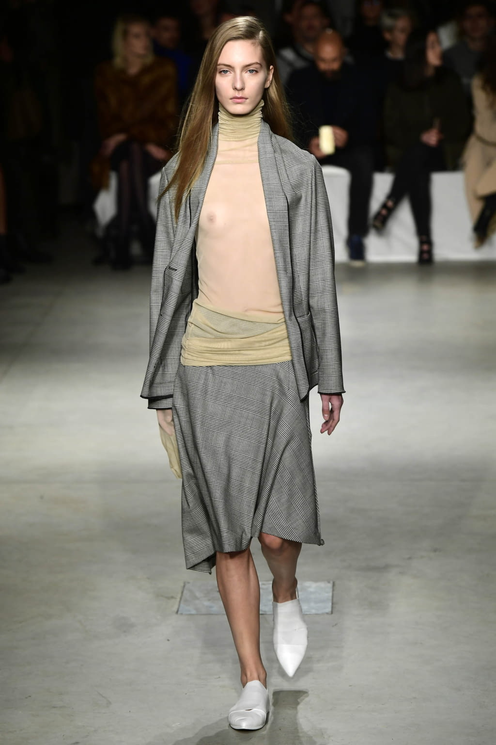 Fashion Week Milan Fall/Winter 2017 look 14 from the Lucio Vanotti collection womenswear