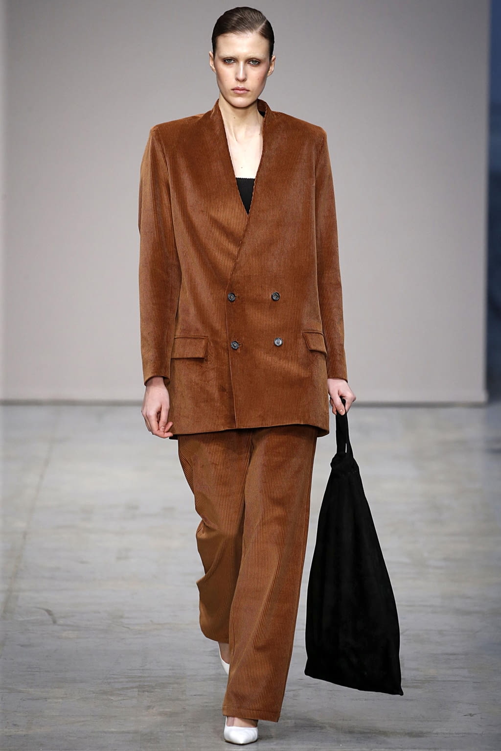Fashion Week Milan Fall/Winter 2018 look 7 from the Lucio Vanotti collection 女装