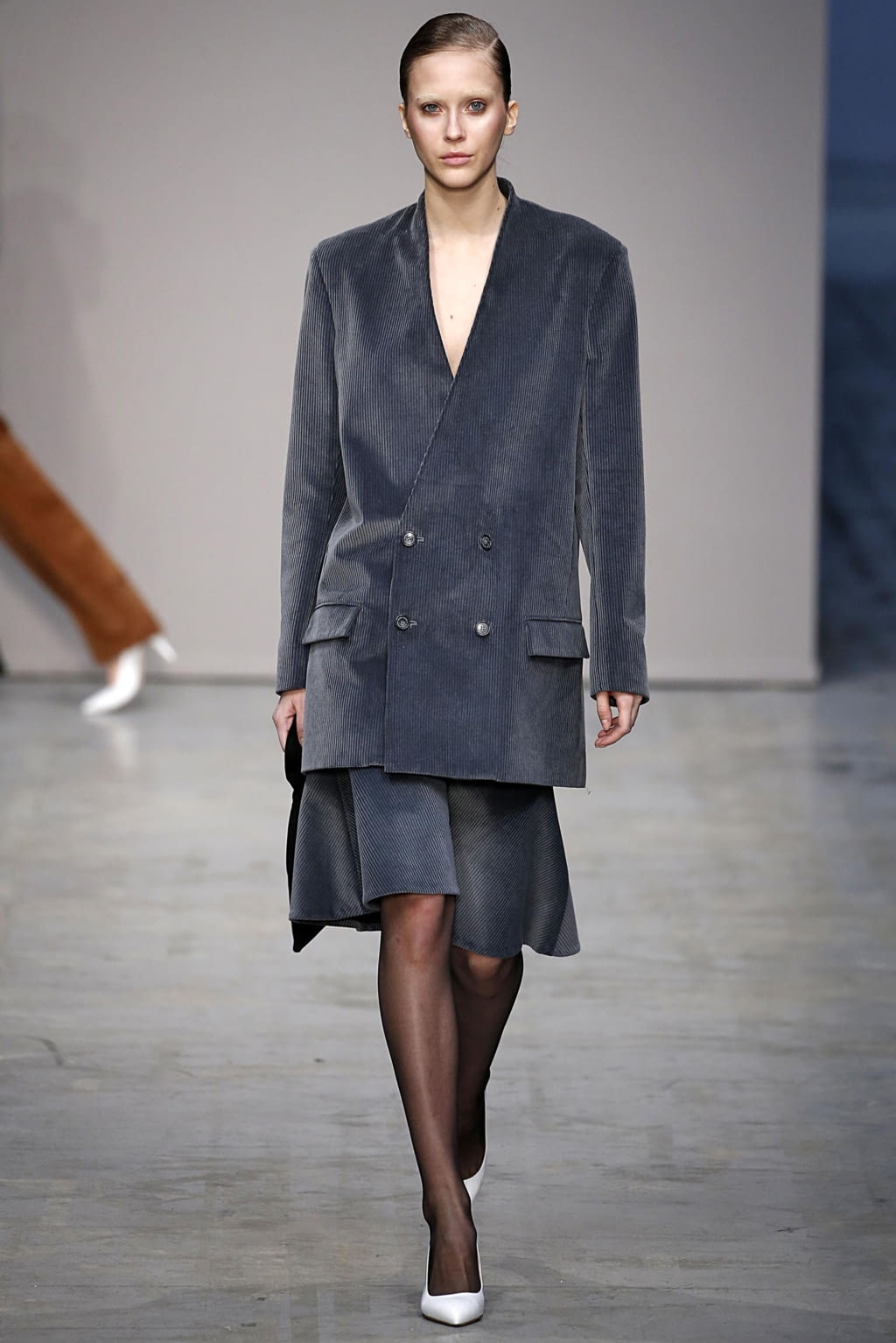 Fashion Week Milan Fall/Winter 2018 look 9 from the Lucio Vanotti collection womenswear