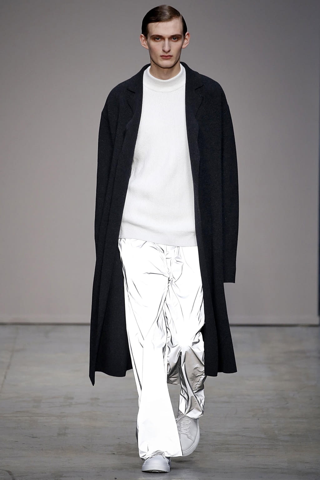Fashion Week Milan Fall/Winter 2018 look 15 from the Lucio Vanotti collection 女装