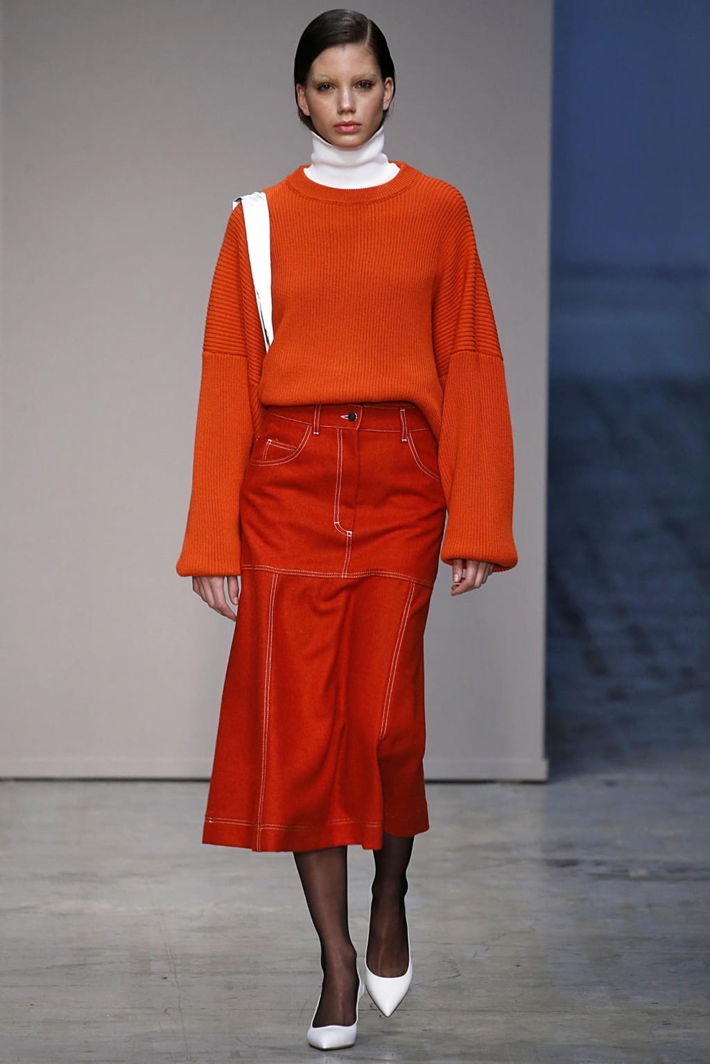 Fashion Week Milan Fall/Winter 2018 look 26 from the Lucio Vanotti collection 女装