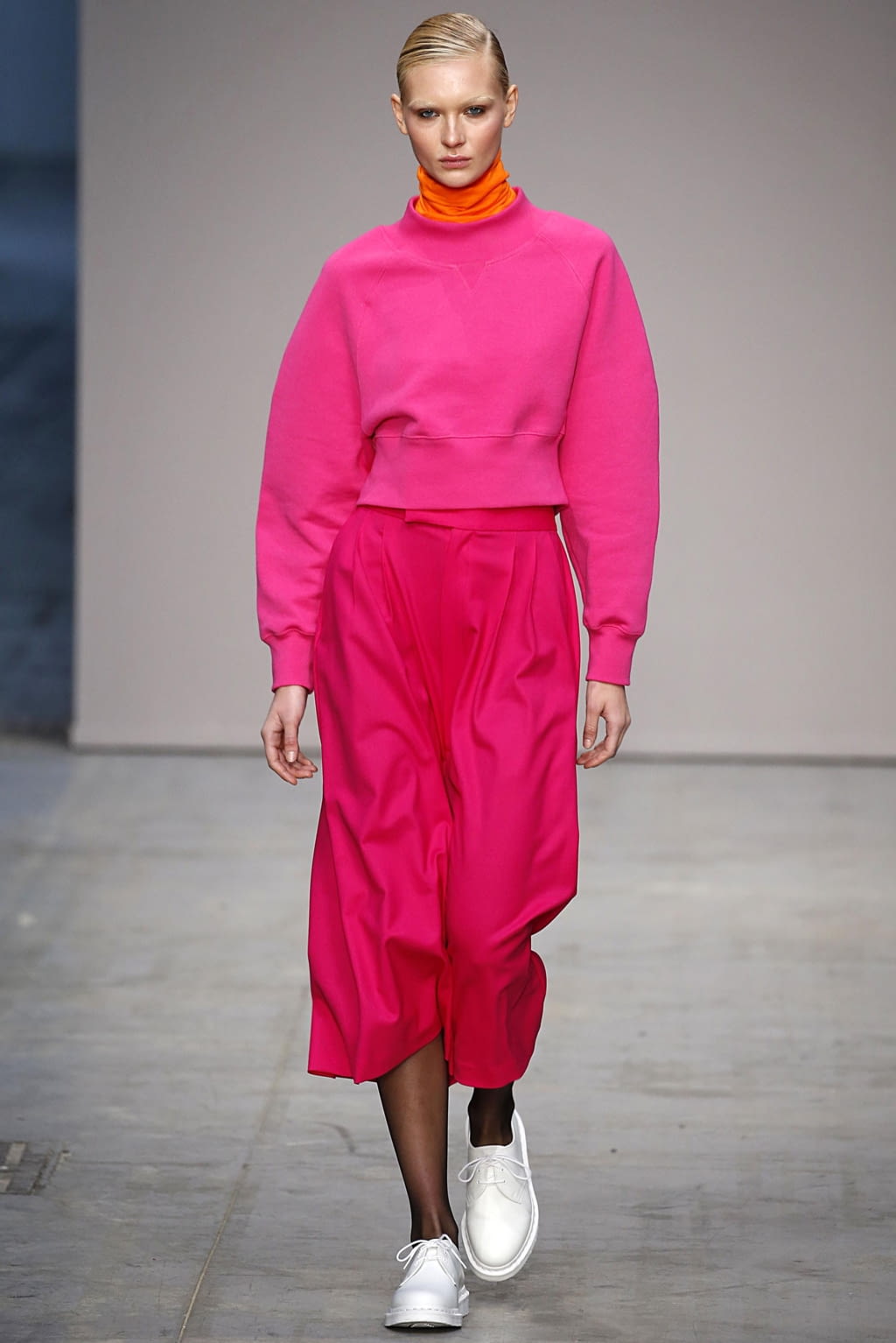 Fashion Week Milan Fall/Winter 2018 look 33 from the Lucio Vanotti collection 女装