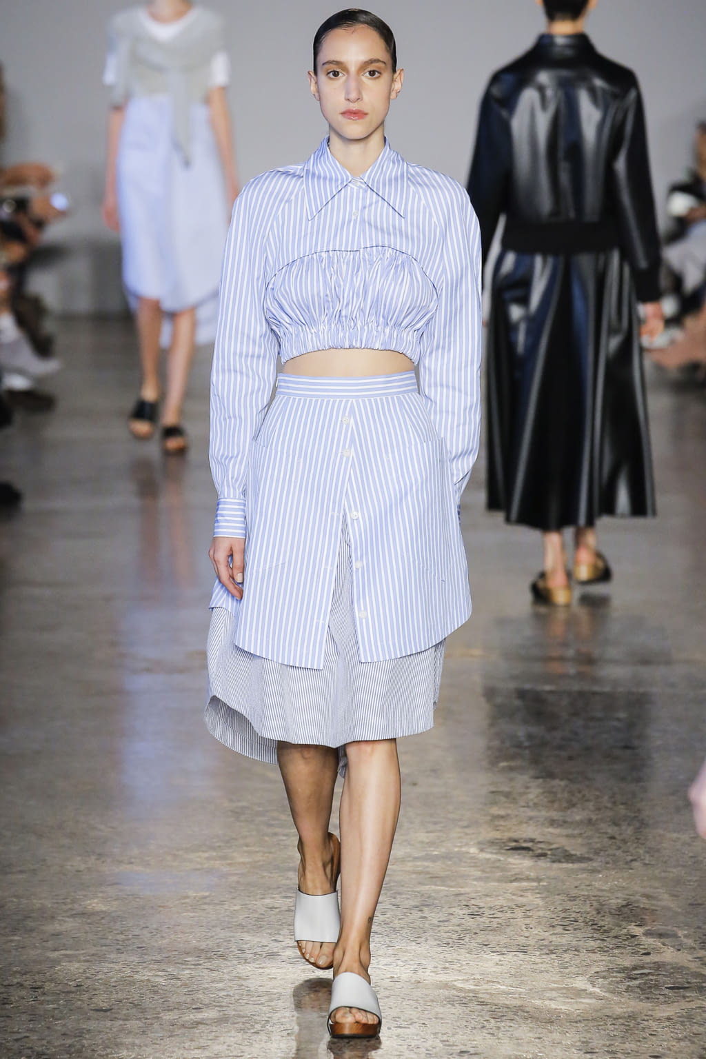 Fashion Week Milan Spring/Summer 2018 look 15 from the Lucio Vanotti collection 女装