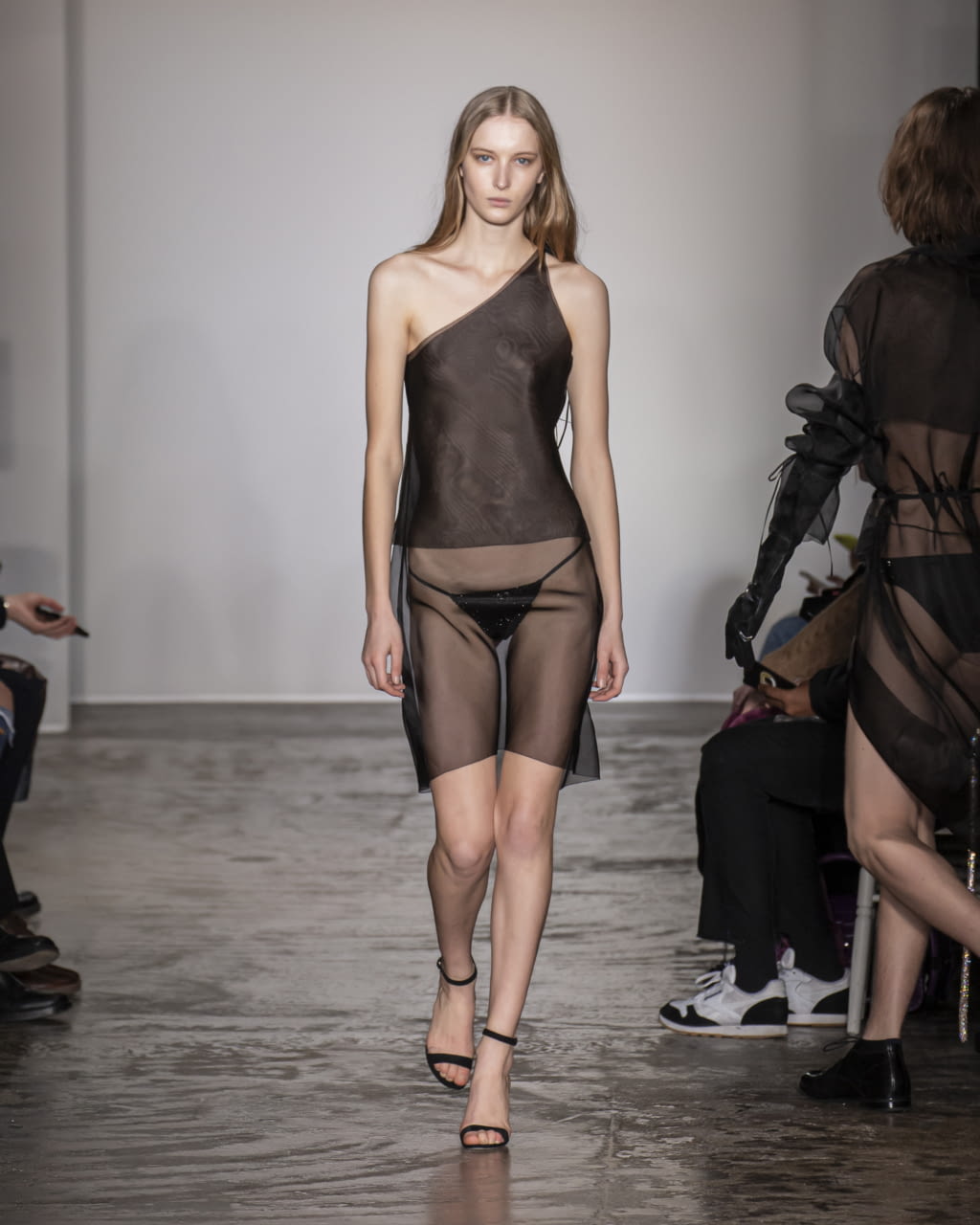 Fashion Week Paris Fall/Winter 2020 look 27 from the Ludovic de Saint Sernin collection menswear