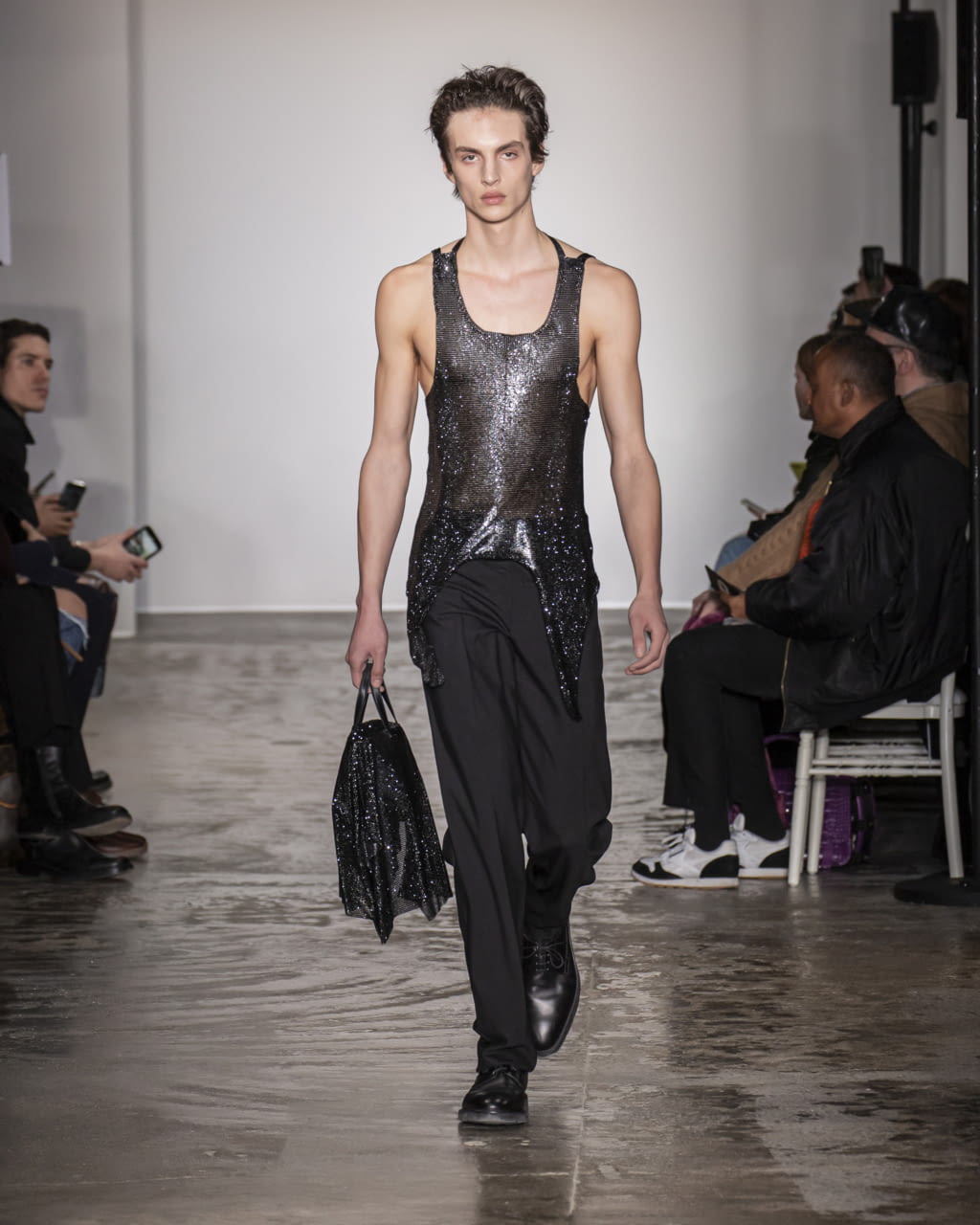 Fashion Week Paris Fall/Winter 2020 look 29 from the Ludovic de Saint Sernin collection 男装