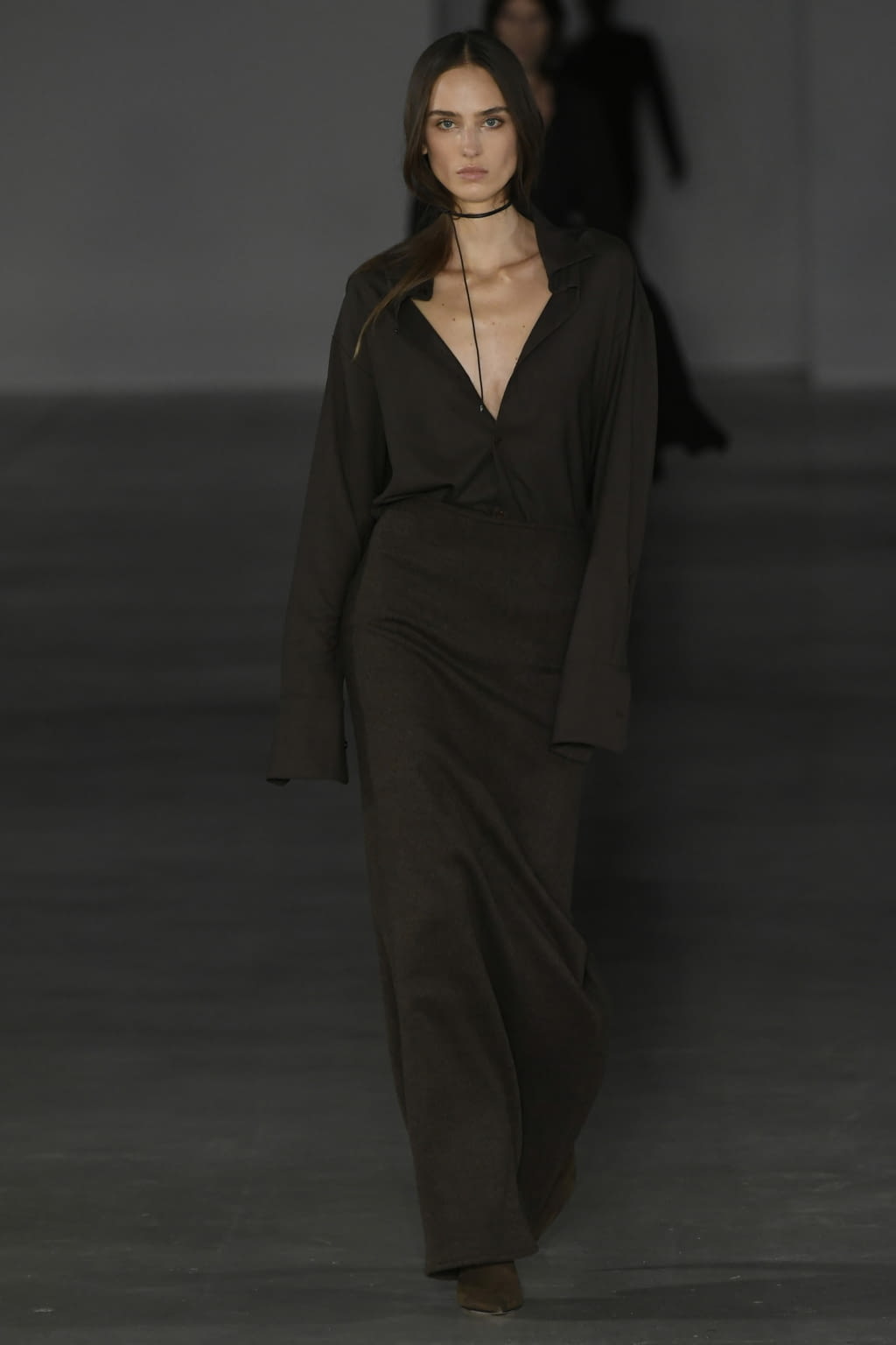 Fashion Week Paris Fall/Winter 2022 look 3 from the Ludovic de Saint Sernin collection womenswear