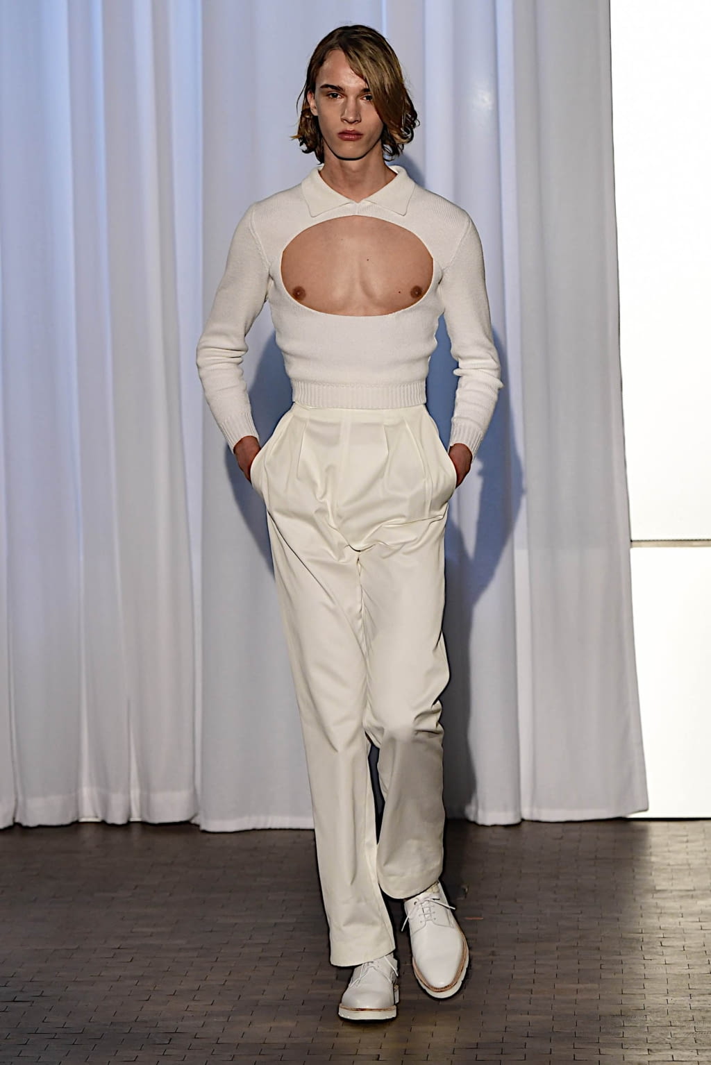 Fashion Week Paris Fall/Winter 2019 look 1 from the Ludovic de Saint Sernin collection 男装