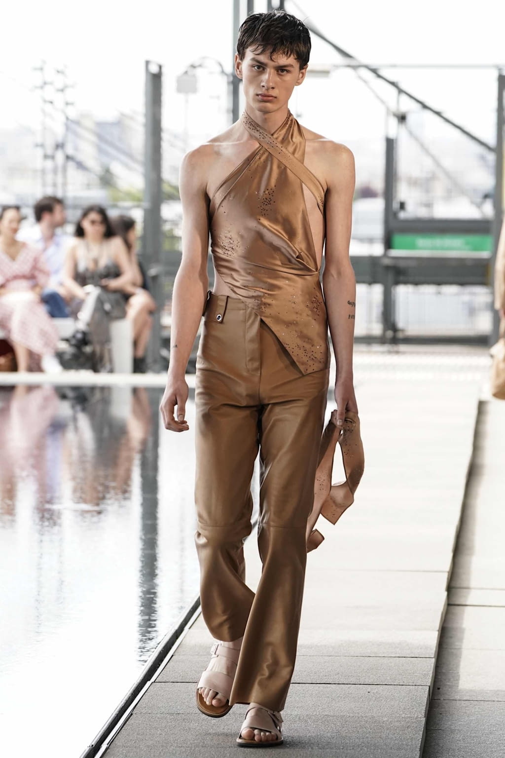 Fashion Week Paris Spring/Summer 2020 look 12 de la collection Ludovic de Saint Sernin menswear