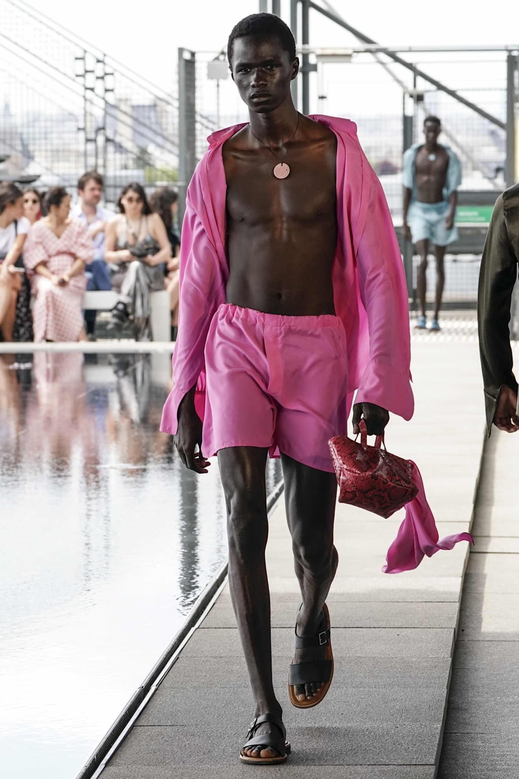 Fashion Week Paris Spring/Summer 2020 look 17 from the Ludovic de Saint Sernin collection menswear