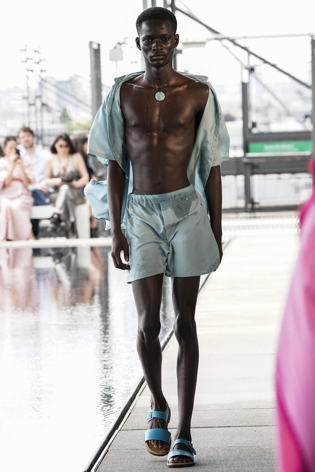Fashion Week Paris Spring/Summer 2020 look 18 from the Ludovic de Saint Sernin collection 男装