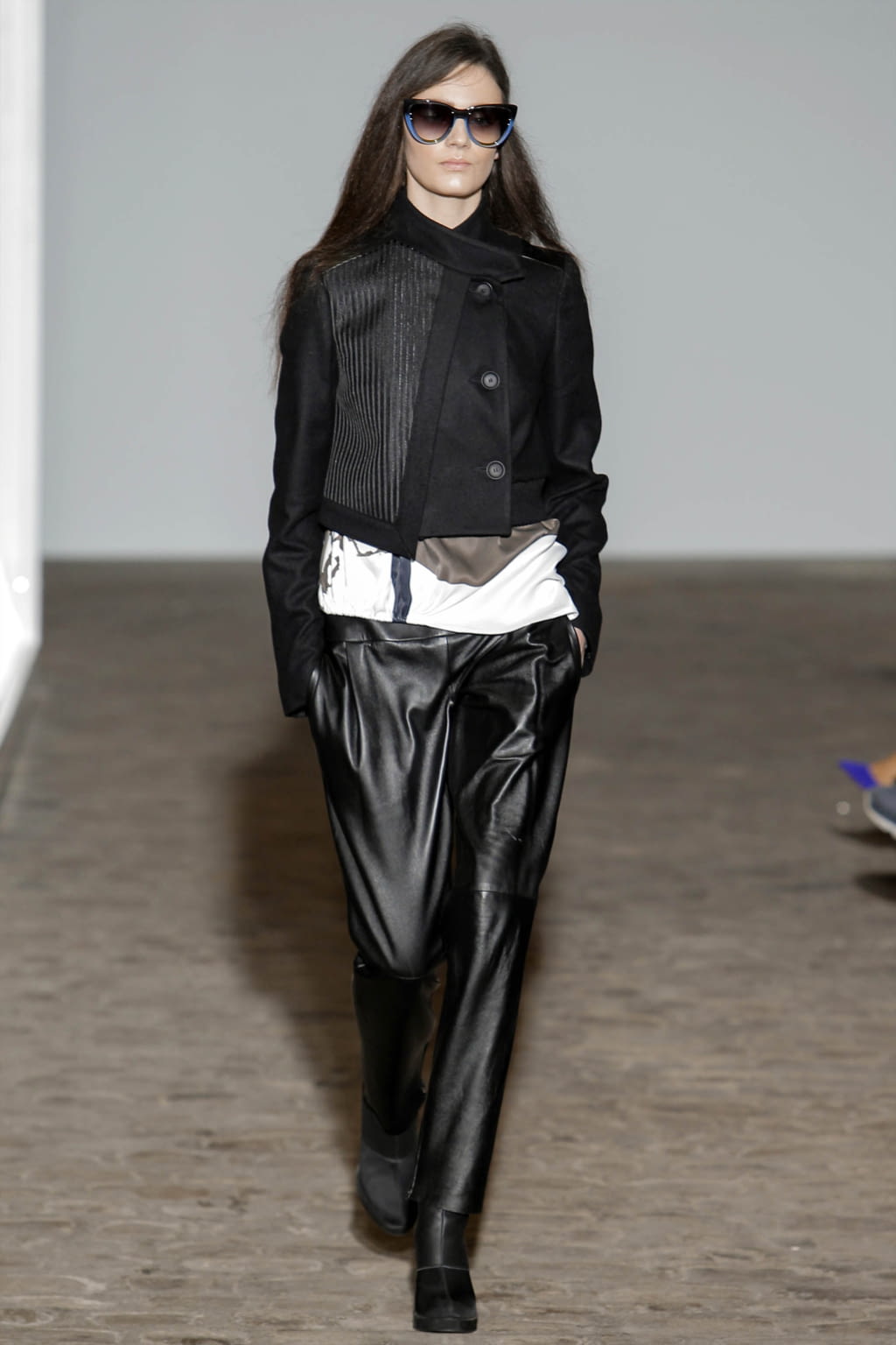 Fashion Week Paris Fall/Winter 2017 look 19 from the Luis Buchinho collection womenswear